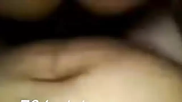 أذربيجانية طيزها ضيقة بتقذف من ورا بوضعية الدوجي.