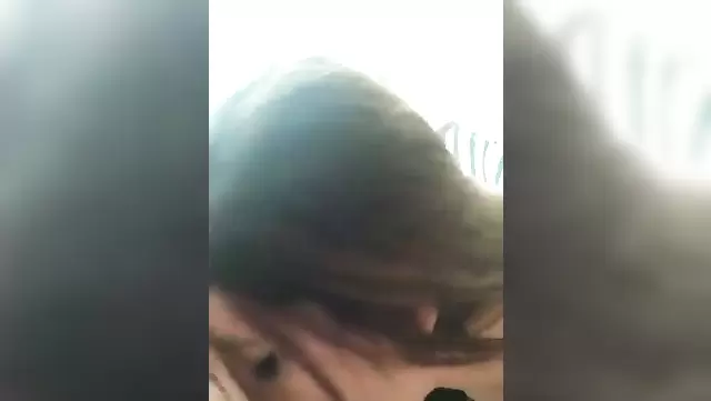 البنت تمص البحيرة وتعجبها