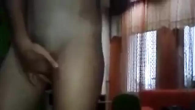 أزوركا المولعة اتبللت وعايزة نيك
